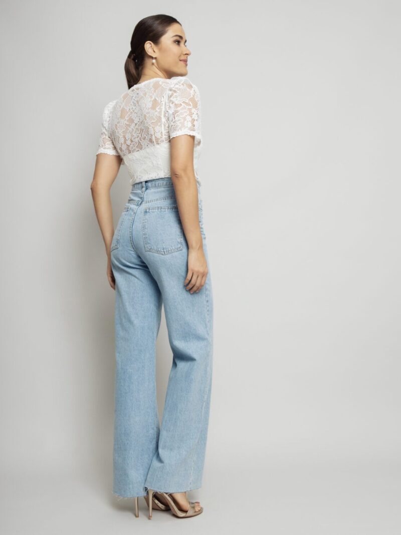 Alternative view of Jeans Fla