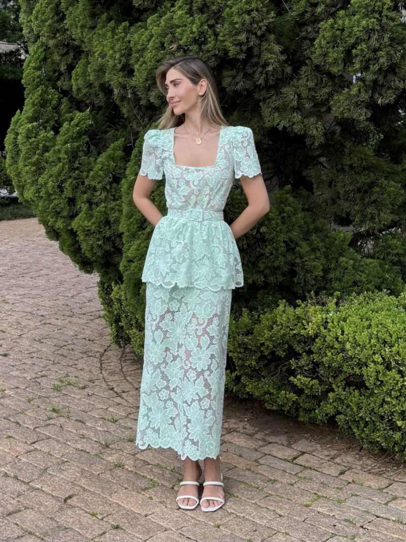 Alternative view of Blusa Alba